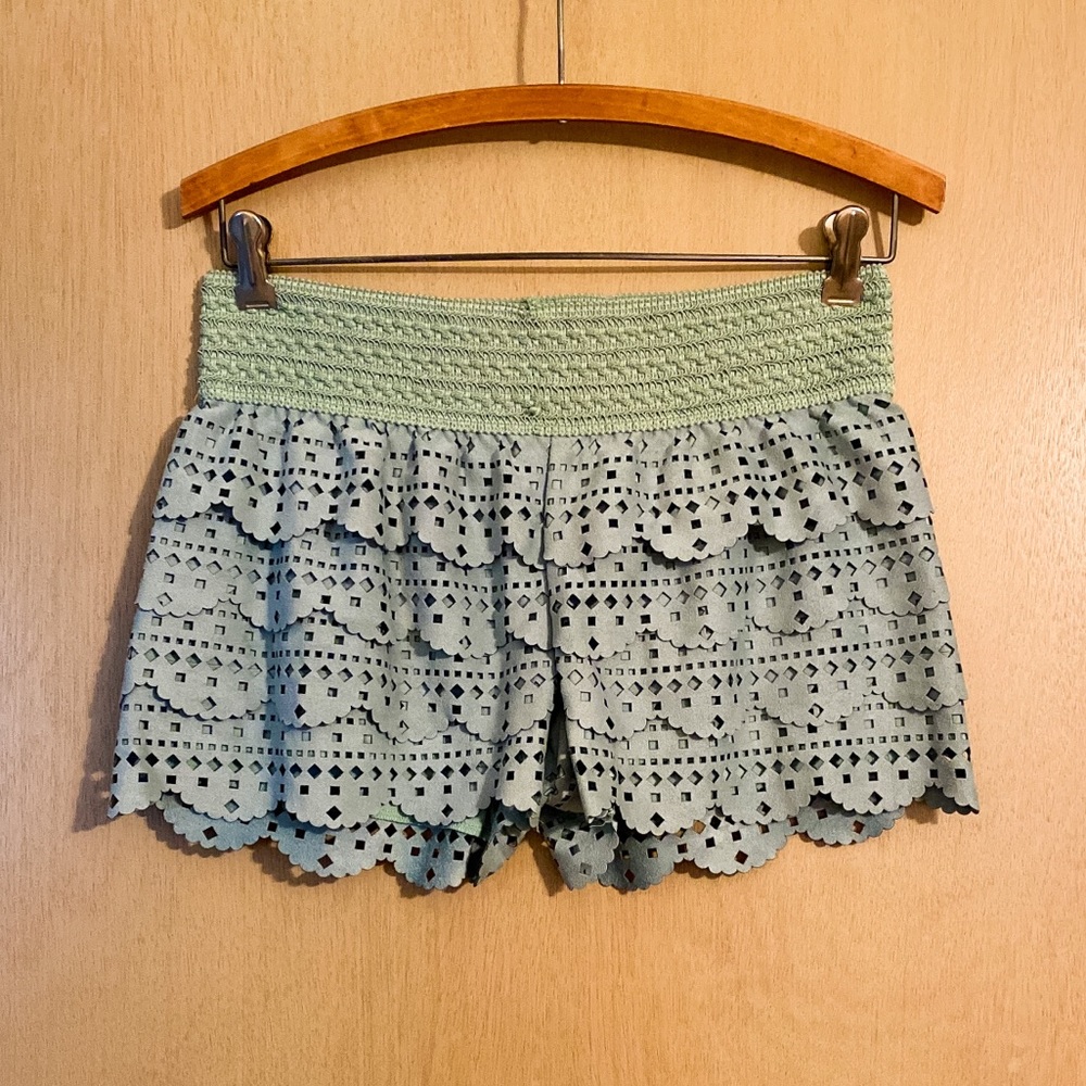 Jolt Mint Laser-Cut Tiered Shorts - Size XS